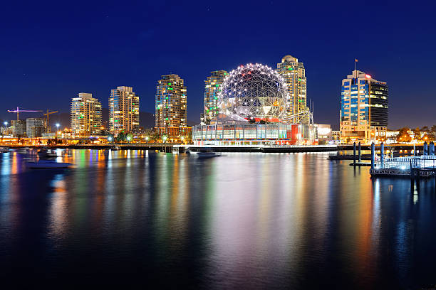 vancouver miasto noc - science world zdjęcia i obrazy z banku zdjęć