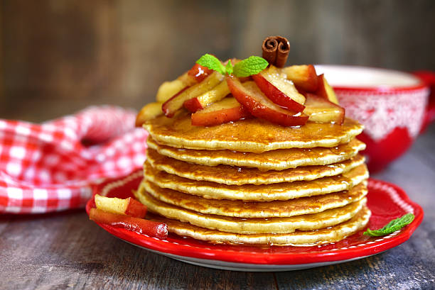 pancakes with caramelized apple and cinnamon. - pancake buttermilk buttermilk pancakes equipment imagens e fotografias de stock