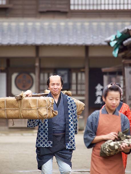 istock Japanese merchant teaches  his assistant in Edo Period 543563920