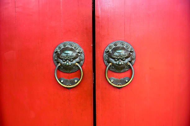 istock chinese traditional door 543567320