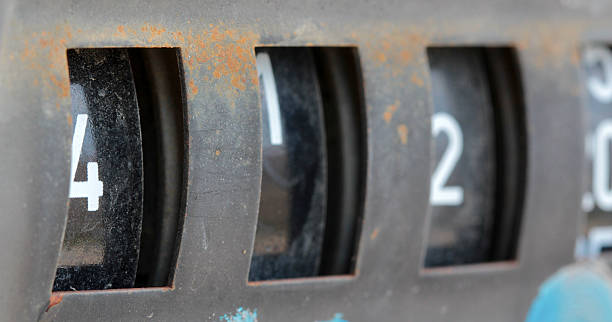 istock Old rusty counter on gasoline out damaged pump 543572942