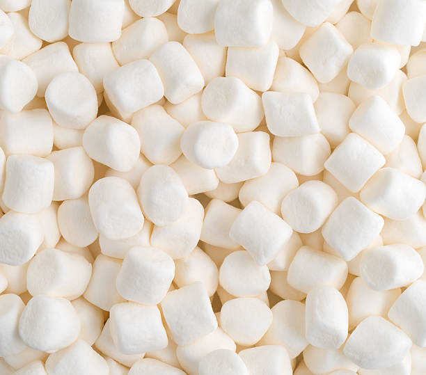 istock Close view of small marshmallows 543573602