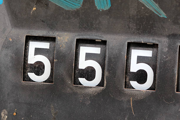 istock Old rusty counter on gasoline out damaged pump 543594412