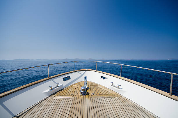 wide angle shot of front of the yacht - yacht luxury front view ships bow imagens e fotografias de stock