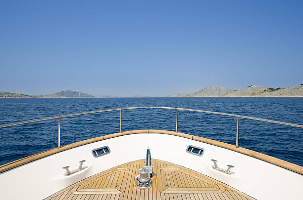 wide angle shot of front of the yacht - yacht luxury front view ships bow imagens e fotografias de stock