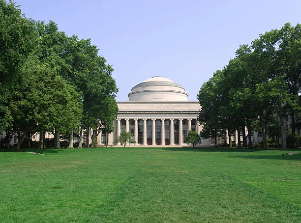 massachusetts institute of technology - massachusetts institute of technology photos et images de collection