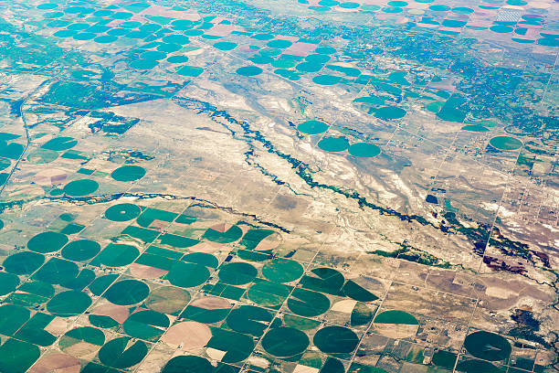 istock Aerial view: round fields in Rio Grande valley, Colorado, USA 543672668