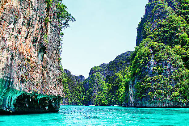 istock Rock mountain at Maya bay, Phi Phi Island, Krabi, Thailand 543678128