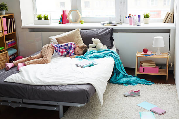 istock Tired girl 543694340
