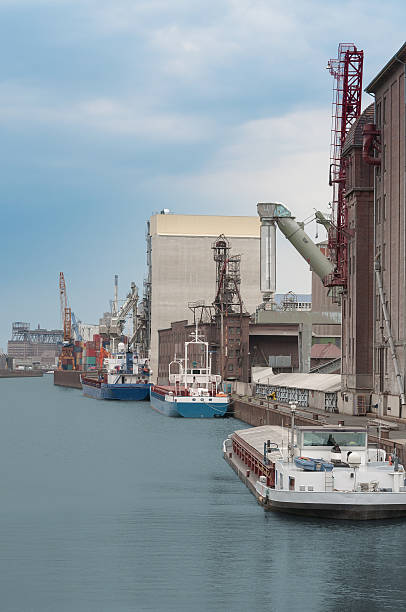 istock Port of Bremen, Germany 543819242