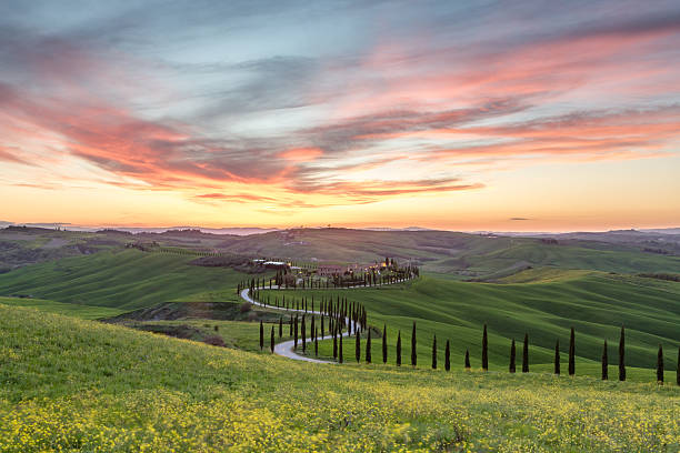 istock Sunset in Tuscany, Italy 543828762