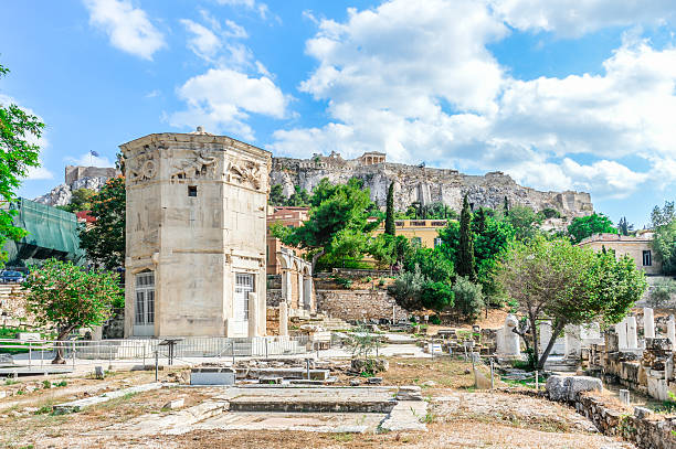 antigua ágora romana en atenas, grecia - roman agora fotografías e imágenes de stock