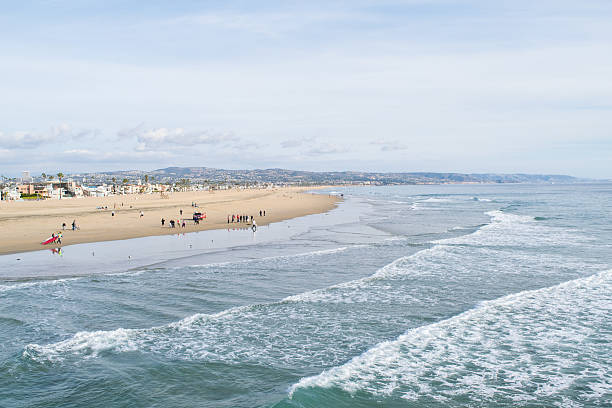 istock Newport harbor beach with waves 543986690