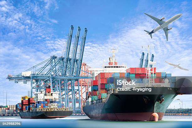 Container Cargo Ship And Cargo Plane For Logistic Import-foton och fler bilder på Fraktfartyg
