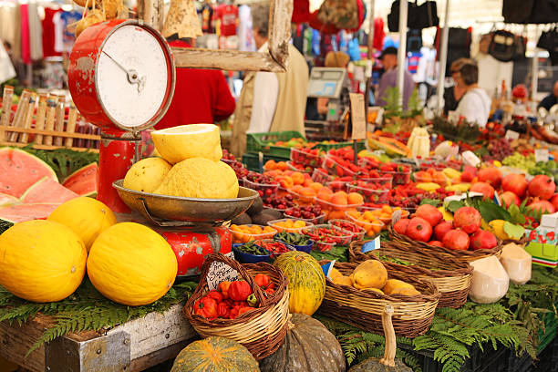 캄포 드 피오리 시장 후르트 부스 이탈리아 로마 - market stall market italy food 뉴스 사진 이미지