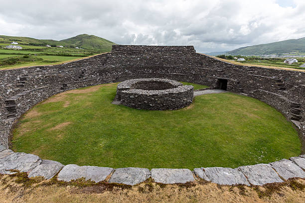 istock Cahergall Stone Fort - Cahirsiveen - Ireland 544117246