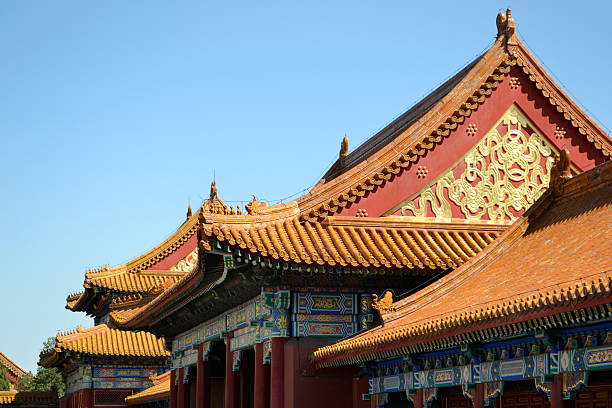 五脊六獸, Wu Ji Liu Shou, Chinese-style classic roof eaves building structure and decoration of spirit animal statues on the roof