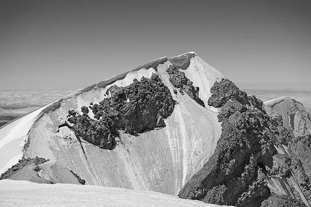 istock Summit of Mt. St Helens 544326528