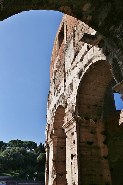 colosseo astratto vista - light nobody coliseum vertical foto e immagini stock