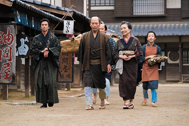 istock Japanese people in edo period clothing 544356342