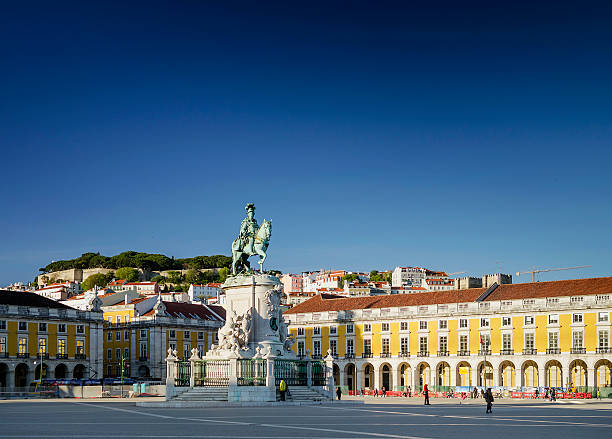 praca do comercio main square in central lisbon portugal - praca do comercio main square in central lisbon portugal imagens e fotografias de stock