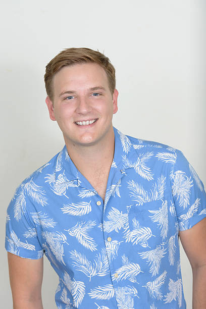 istock Man wearing Hawaiian shirt 544473742