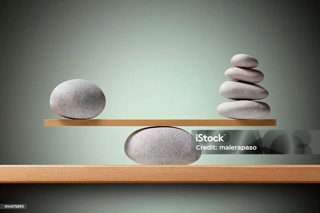 Piedras de equilibrio - Foto de stock de Equilibrio libre de derechos