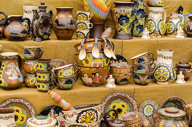 istock Ceramic dishes tableware and jugs sold in market et in Kiev 544667782