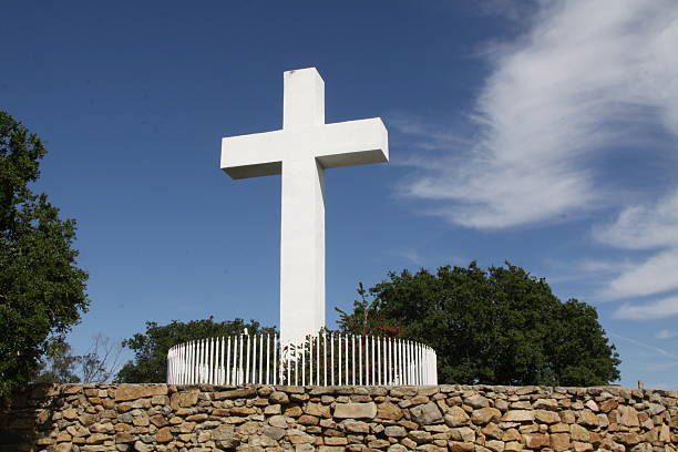 istock Christian Cross On Top Of Mount Helix 544681628