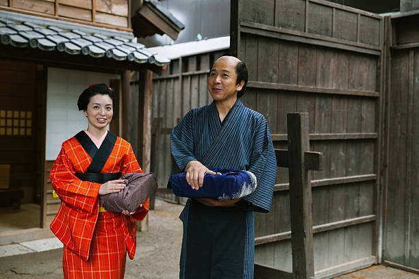 istock The Japanese couple talking at gareage  in Edo perioud. 544741804