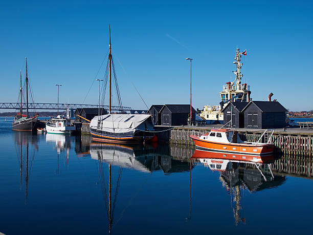 Puerto viejo del puerto marina en Middelfary Funen Dinamarca - foto de stock