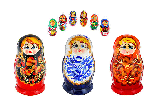 tres muñecas rusas grandes y seis pequeñas que anidan - russian nesting doll skill doll russia fotografías e imágenes de stock