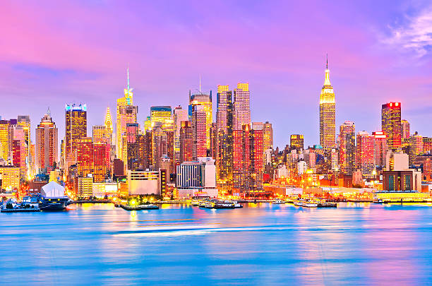 istock View of the Manhattan skyline at dusk 544815782