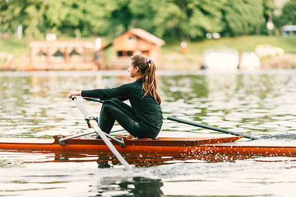 scull individuel aviron - skiff photos et images de collection