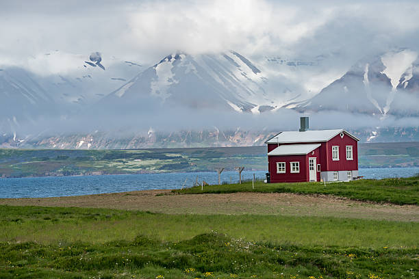 krajobraz wzdłuż eyjafjordur, islandia - nordic countries europe island fjord zdjęcia i obrazy z banku zdjęć