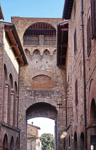 istock San Giovanni Gate, San Gimignano 545264868