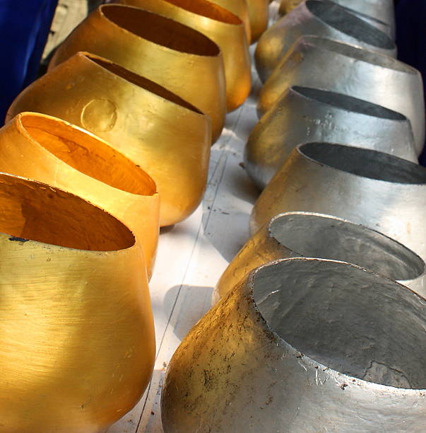 gold and silver monk alms bowls thailand - iron asian culture buddhism buddha imagens e fotografias de stock