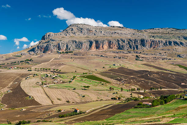Rocca Busambra is the highest mountain in the chain of Sicani (western Sicily)