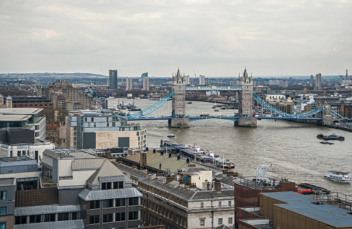 Opening London tower bridge