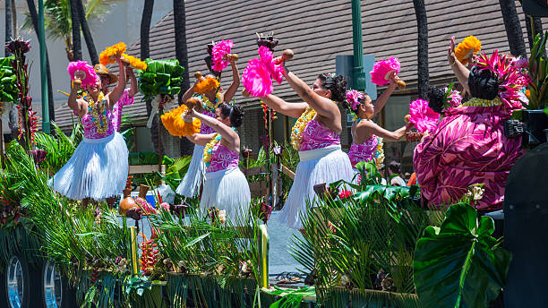 défilé du jour du roi kamehameha - flower parade photos et images de collection