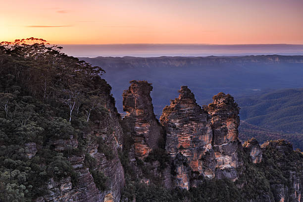 istock BM 3 Sisters Close Pink sunrise 545559624