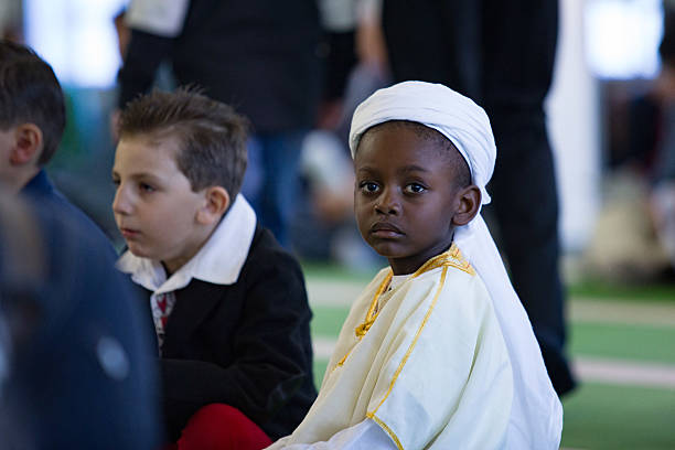 Garçon dans une mosquée - Photo