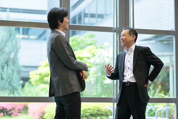 istock Japanese Businessman Negotiations establishment 545647802