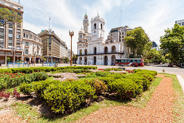 piazza della città di buenos aires - argentinian culture foto e immagini stock