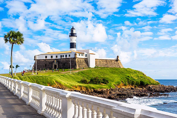 farol da barra faro en el salvador da bahia, brasil - bahía fotografías e imágenes de stock