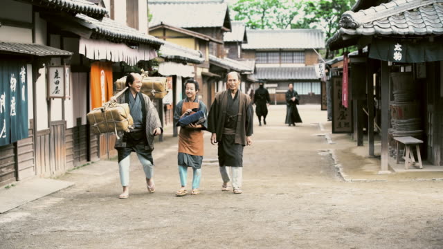 DS People walking in ancient Japan village