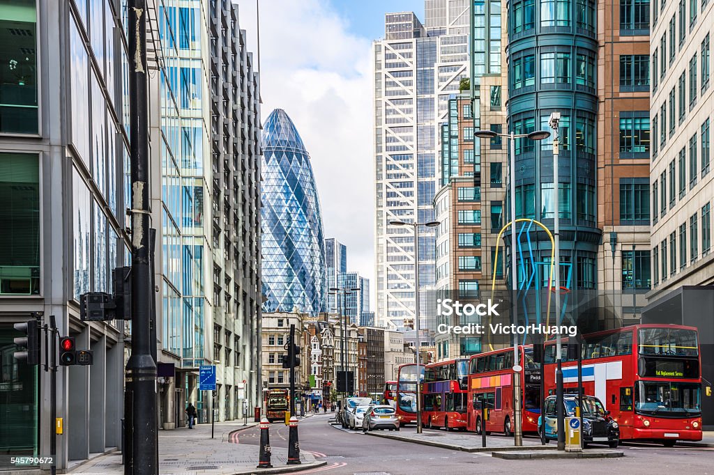 Vista de la ciudad de Londres alrededor de la estación de Liverpool Street - Foto de stock de Londres - Inglaterra libre de derechos