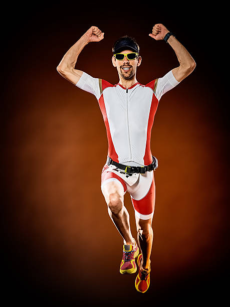 uomo corridore che corre triathlon ironman isolato - jogging ironman triathalon triathlon ironman foto e immagini stock