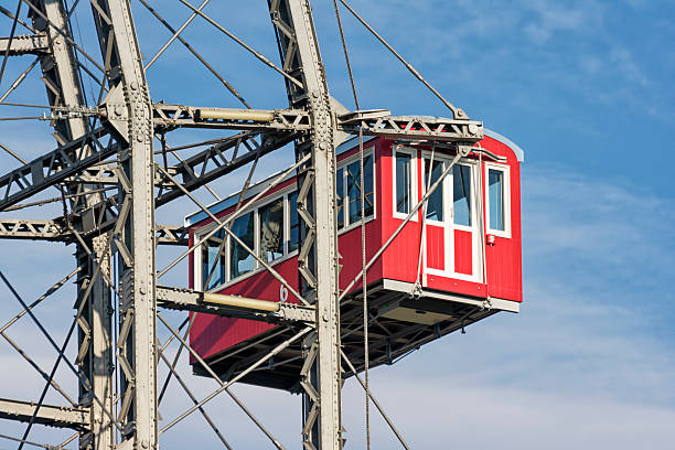 detalhes de wiener riesenrad, prater, viena, áustria - wiener wurstelprater - fotografias e filmes do acervo