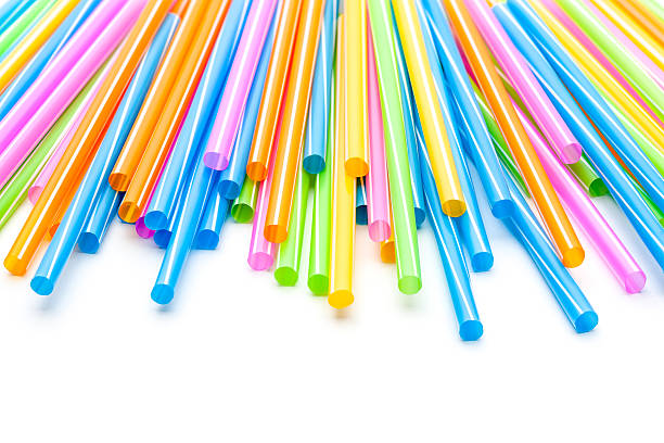 an few drinking straws - drinking straw plastic design in a row imagens e fotografias de stock
